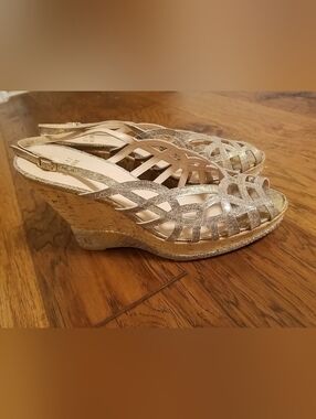 Stuart Weitzman Designer Sparkle Gold Cork Wedge Open Toe Slingback Sandal 9.5